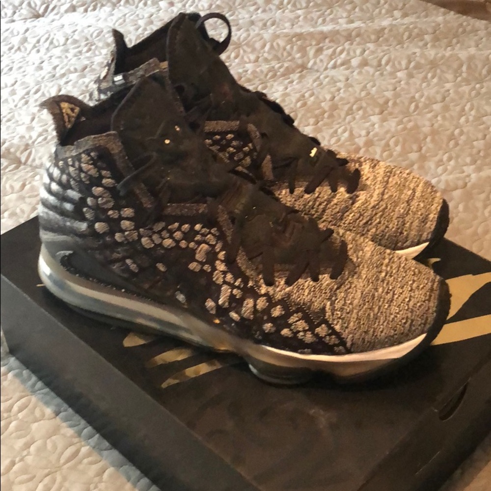 Lebron 17